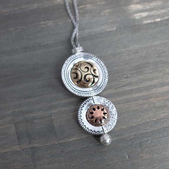 Brighton Spin Master Reversible Pendant Necklace Silver Plated 16-18" Disks - Picture 3 of 6